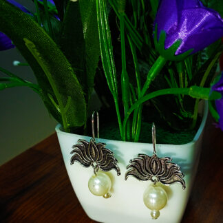 Kadhani's Pearl Blossom Drop Earrings - The oxidized drops collection